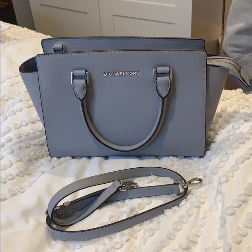 Michael Kors crossbody purse grey